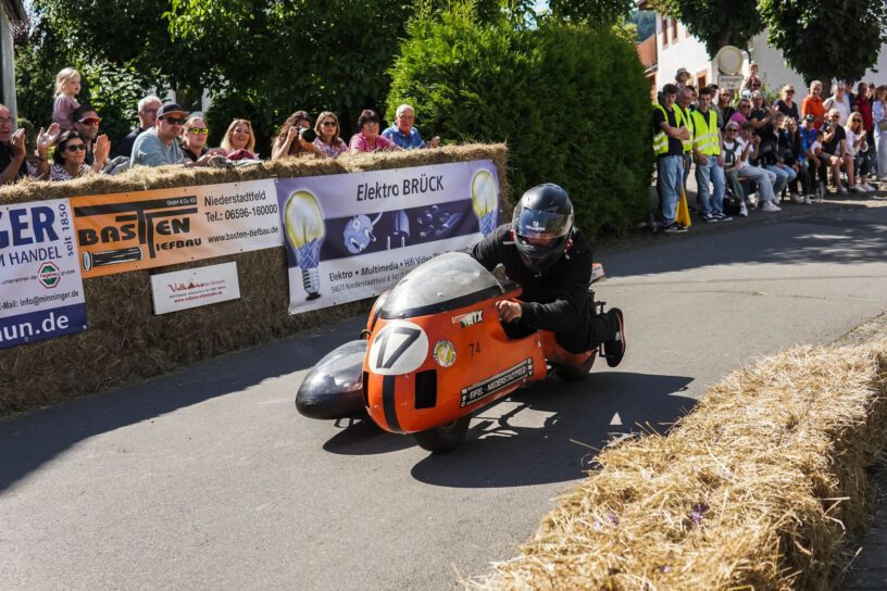 Seifenkistenrennen in Niederstadtfeld am 23./24.8.25